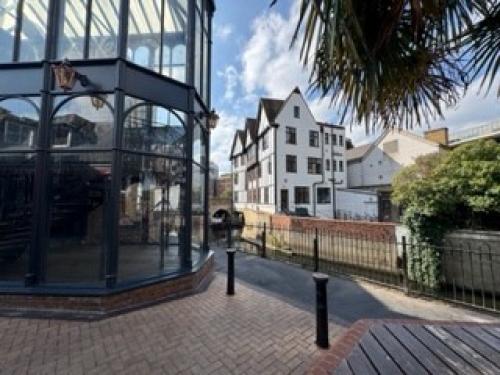 Unit 7, The Griffin Arcade, Market Place, Kingston upon Thames, KT1