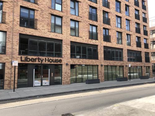 Unit 1, 14 Victoria Road, Feltham, TW13