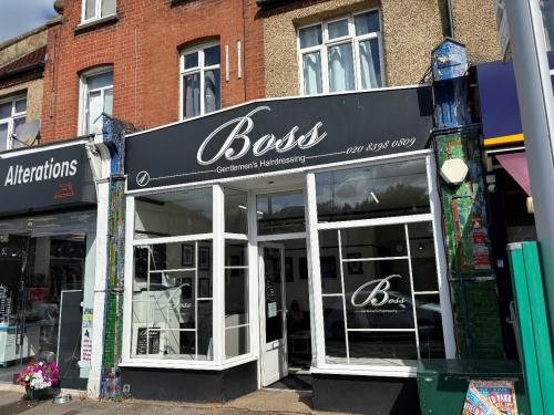 4 Criterion Buildings Portsmouth Road, Thames Ditton, KT7