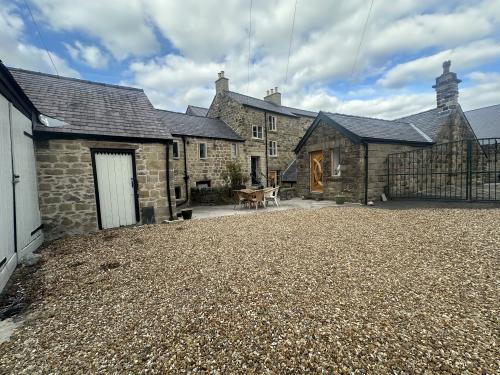 The White Lion Inn, Spring Gardens, Buxton, SK17