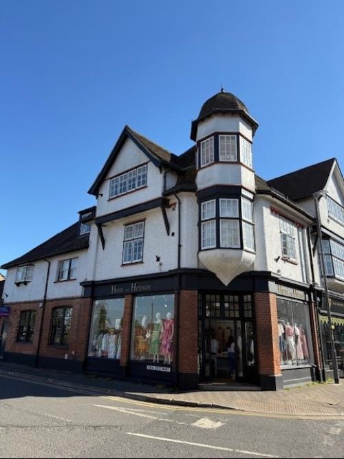 68 Packhorse Road, Gerrards Cross, SL9