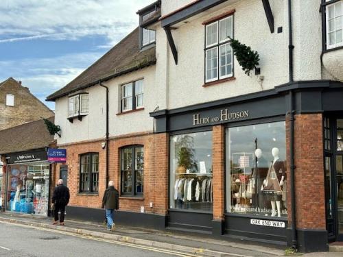 68 Packhorse Road, Gerrards Cross, SL9