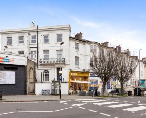 Selbourne House, Chatham Place, Brighton, BN1