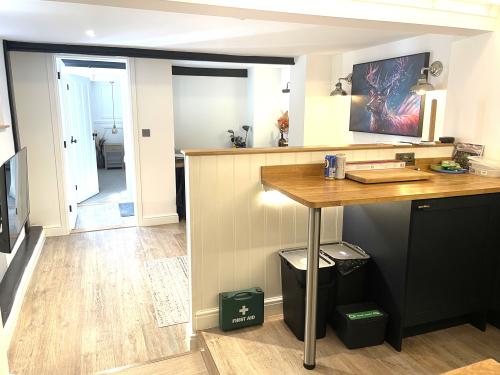 27 & 27B High Street, Saxmundham, IP17