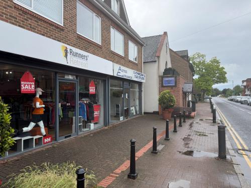 Prospect Court, Shop 1, The Broadway, Farnham Common, Slough, SL2
