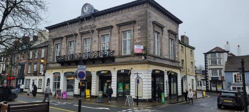 31-33 Market Place, Knaresborough, HG5