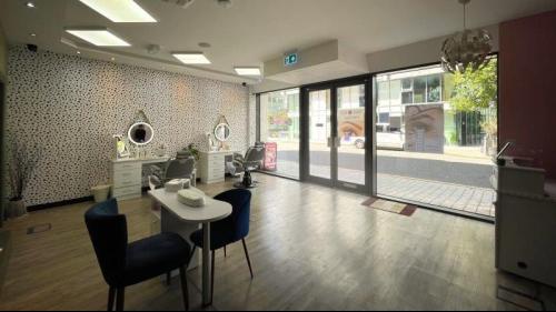 25C Osiers Road, Wandsworth, London, SW18