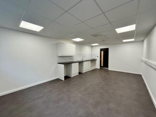 Unit 14, Windmill Trading Estate, Thistle Road, Luton, LU1