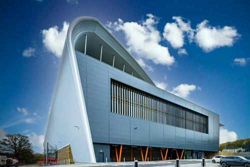 Unit 1, Junction, M1 J10, Luton, LU1