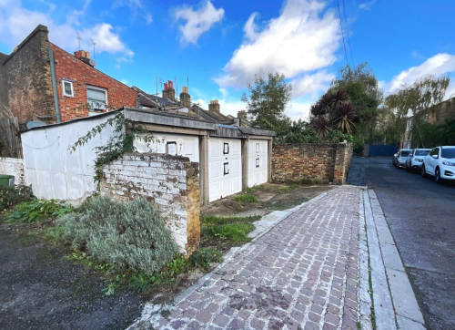 3 Garages, Plough Lane, East Dulwich, London, SE22
