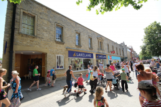 Unit 2, 21/27 Market Square, Witney, OX28