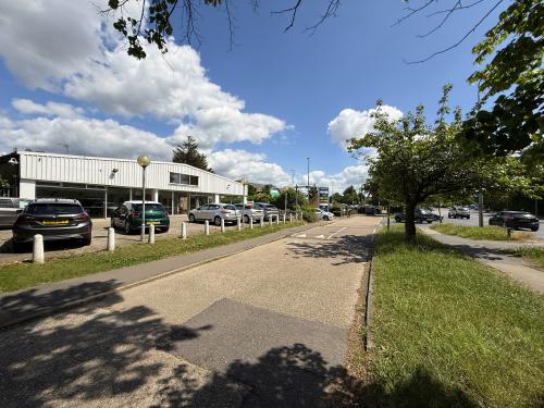 EX LOOKERS VOLVO DEALERSHIP & WORKSHOPS, 196 Cowdray Avenue, Colchester, CO1