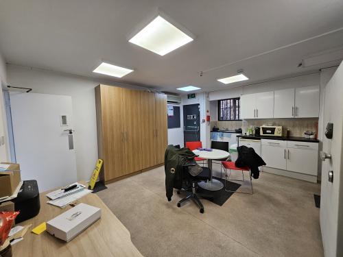 172 High Street North, East Ham, London, E6