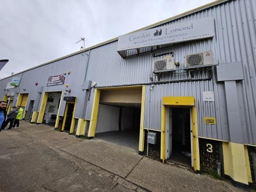 Unit 3, 15-17 Roebuck Road, Ilford, IG6