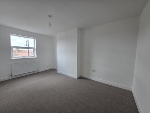 137 & 137a Broad Street, Dagenham, RM10