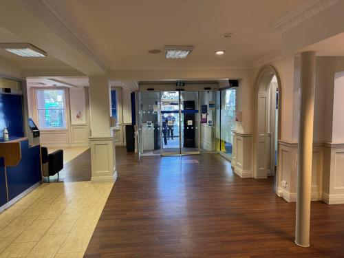 12 High Street, Brentwood, CM14