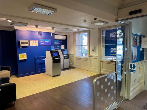 12 High Street, Brentwood, CM14