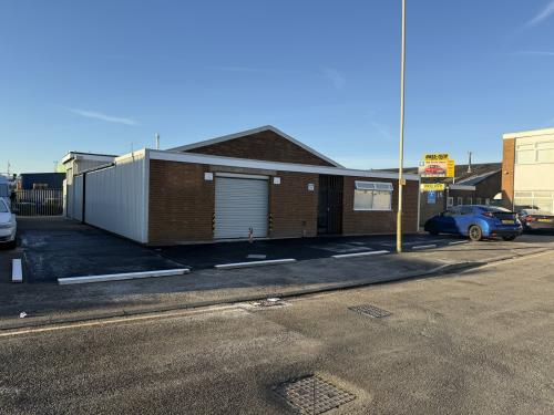 17 Highmeres Road, Leicester, LE4