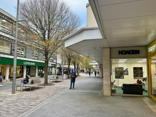 Wolsey Place Shopping Centre, 49 Commercial Way, Woking, GU21