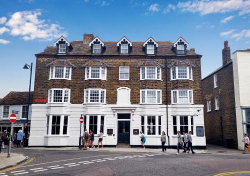 1-3 High Street, Whitstable, CT5