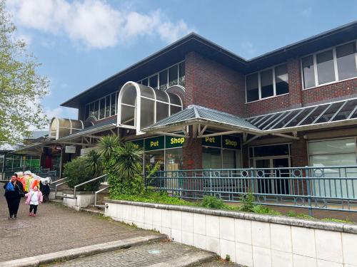 Unit 4 The Mall, London Road, Swanley, BR8