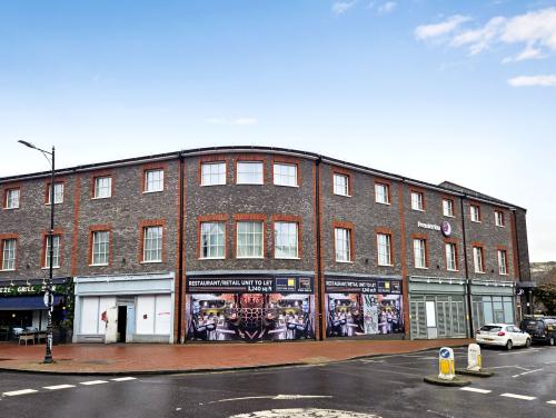 Unit 3, Friars Court, Friars Walk, Lewes, BN7