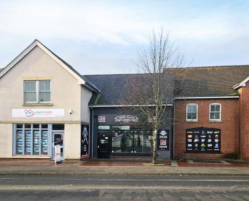 Unit 2, North Street, Hailsham, BN27
