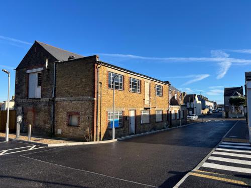 Unit A, 40-42 Napier Road, Gillingham, ME7