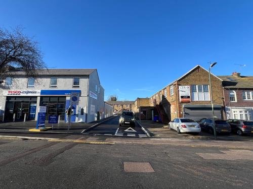 Unit A, 40-42 Napier Road, Gillingham, ME7