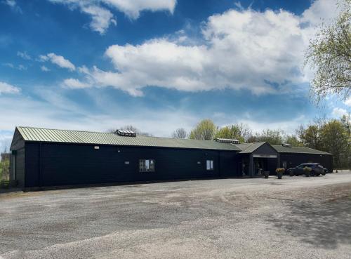 Hewitt's Farm, Court Road, Orpington, BR6