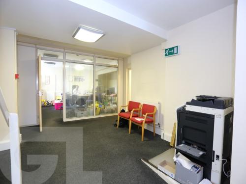 111 High Street, Edgware, HA8