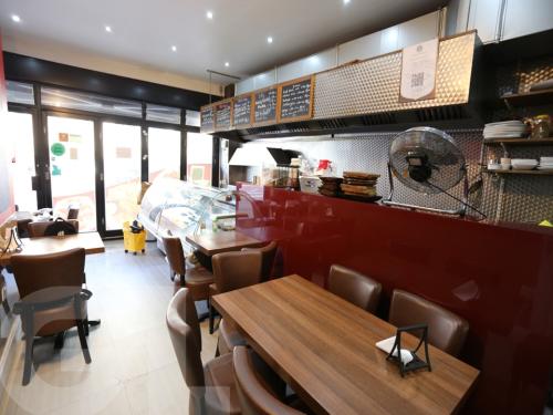 552 High Road, Leytonstone, London, E11