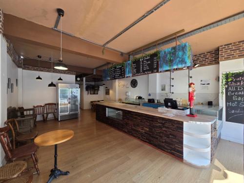 168 Upper Richmond Road West, Sheen, London, SW14