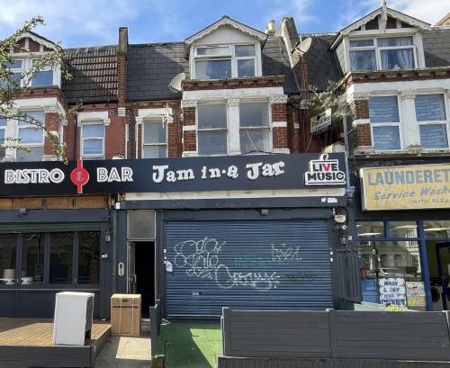 601 Green Lanes, Haringey, London, N8
