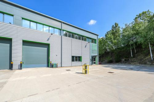 Unit 12, Klinger Industrial Park, Edgington Way, Sidcup, DA14