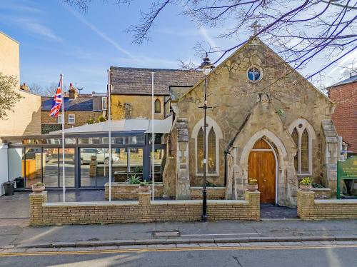 11 Westminster Road, Hanwell, London, W7