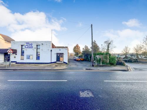 Car Parking Spaces, Maidstone Road, Grays, RM17