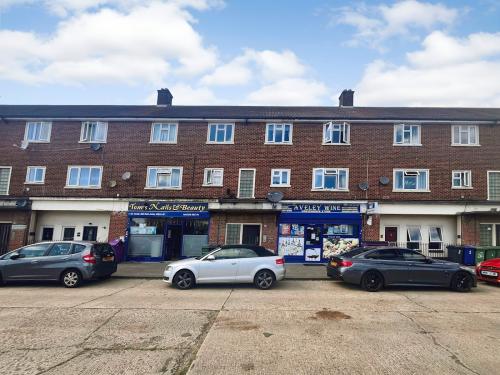3 & 4 The Parade, Hall Road, Aveley, South Ockendon, RM15