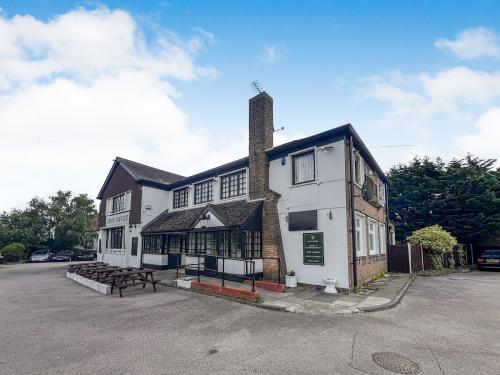 The Park Tavern Public House, 170 Romford Road, Aveley, South Ockendon, RM15