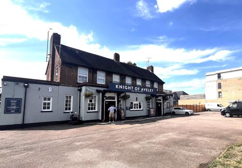 Knight of Aveley Public House, Derry Avenue, South Ockendon, RM15