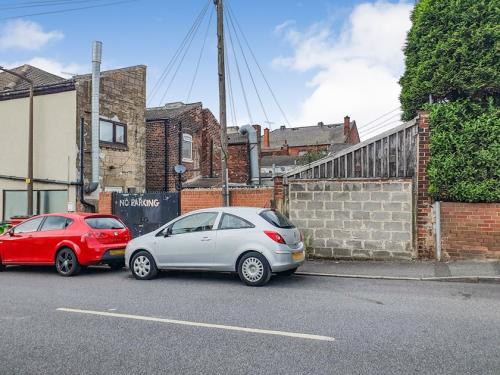 Lot 16, 17a&17b Broad Street, Parkgate, Rotherham, S62