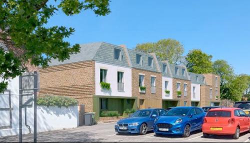 The Courtyard, Heath Road, Petersfield, GU31