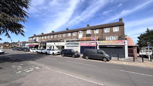 1-10 Broxburn Drive Parade, South Ockendon, RM15