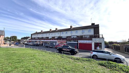69, 71, 73, 75, 77, 79, 81, 83 Garron Lane, South Ockendon, RM15