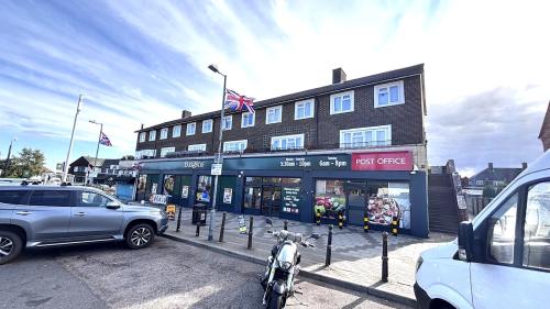 160, 162, 164, 166, 170 & 198 Romford Road, Aveley, South Ockendon, RM15