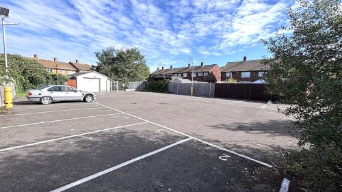 Parking Compound, Odencroft Road, Slough, SL2