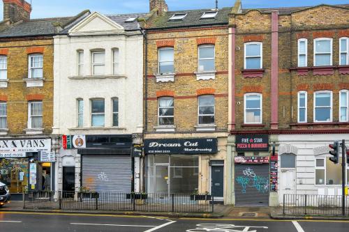 809 Harrow Road, Willesden, London, NW10