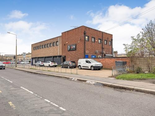 265 sq m, Calcutta Road/St Chads Road, Tilbury, RM18