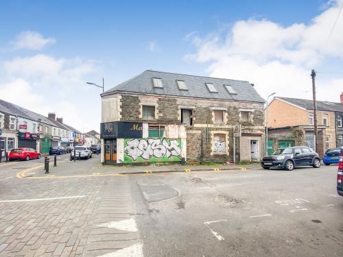 111-112 Clifton Street, Cardiff, CF24
