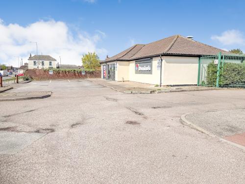 8 Linford Road, Chadwell St Mary, Grays, RM16
